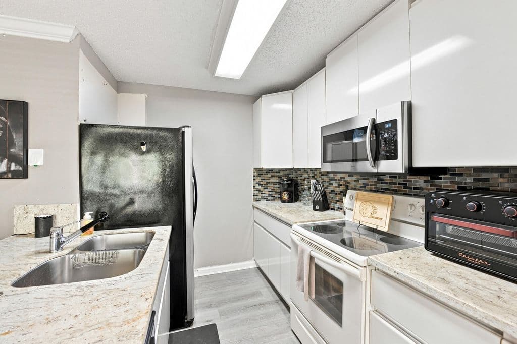 2+1 Condo — 711 FOREST CLUB Drive #119
