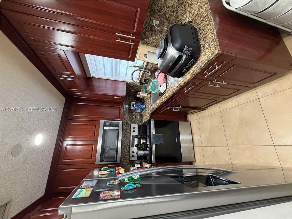 2-bedroom Condo — 5935 W 26th Ave APT 204