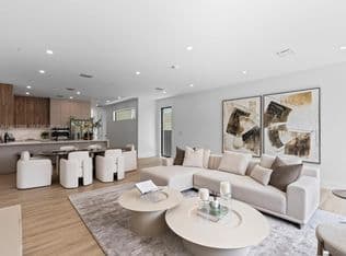4-bedroom Townhouse — 2732 SW 31st Ave, Miami, 33133