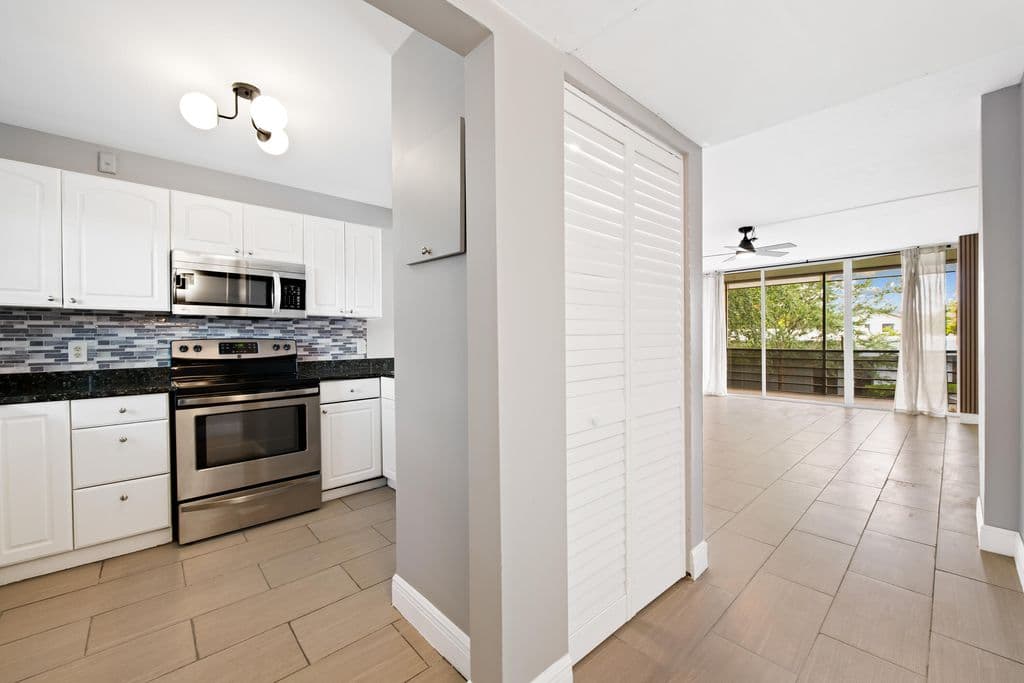 2-bedroom Condo — 113 Royal Park Drive #2h