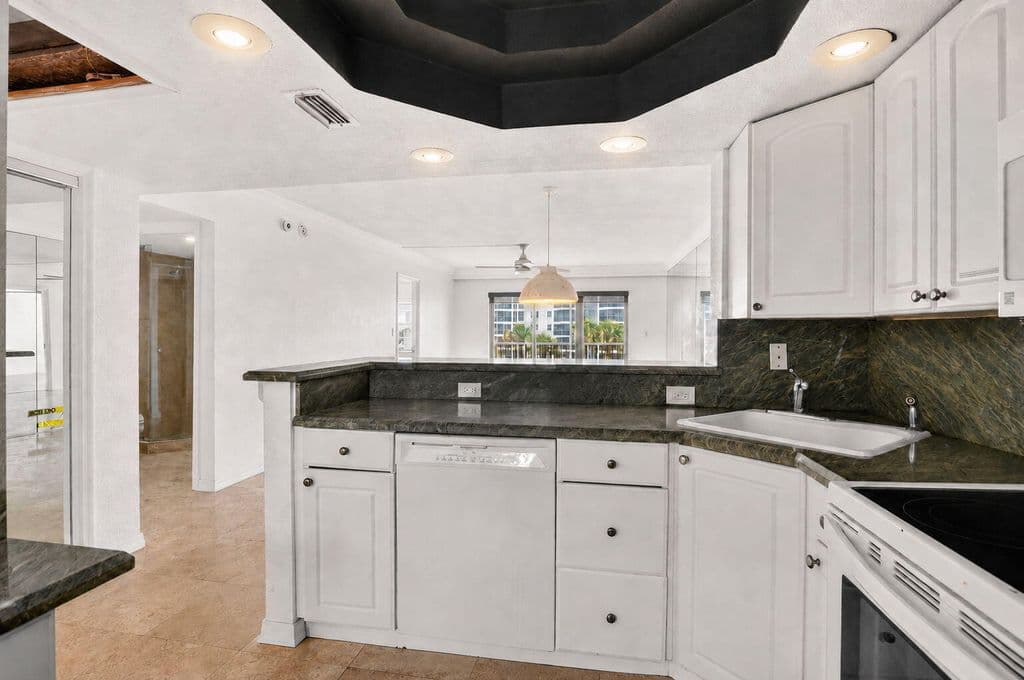 2+1 Condo — 2871 N OCEAN Boulevard #C309