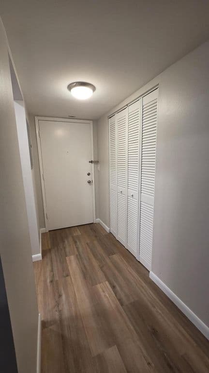 2+1 Condo — 257 S Cypress Road #408