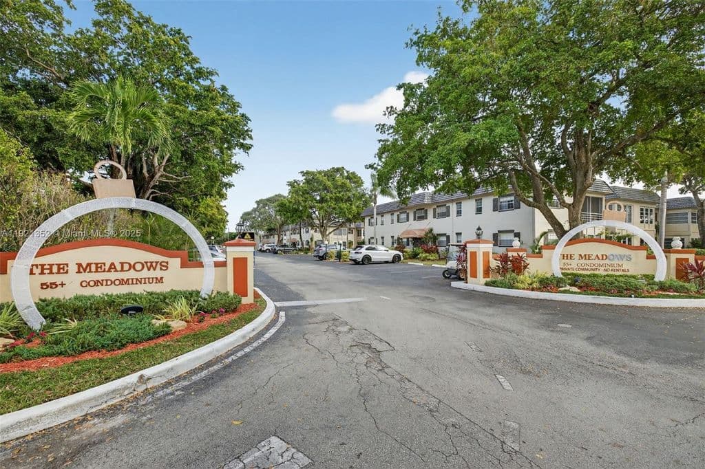 2-bedroom Condo — 5681 SW 2nd Ct APT 117