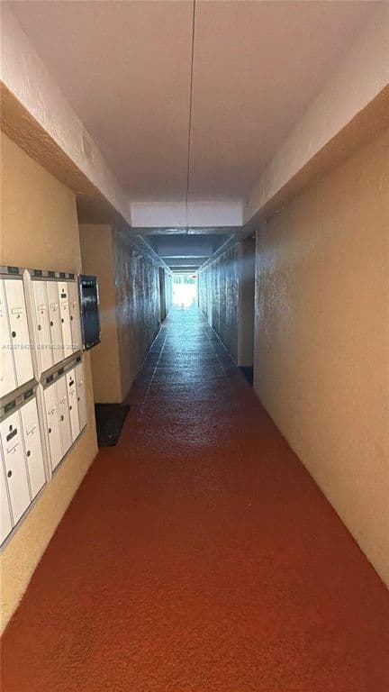 2-bedroom Condo — 619 E Sheridan St APT 105