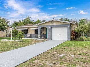 2-bedroom Single-Family Home — 4871 NW 13th Ave, Pompano Beach, 33064