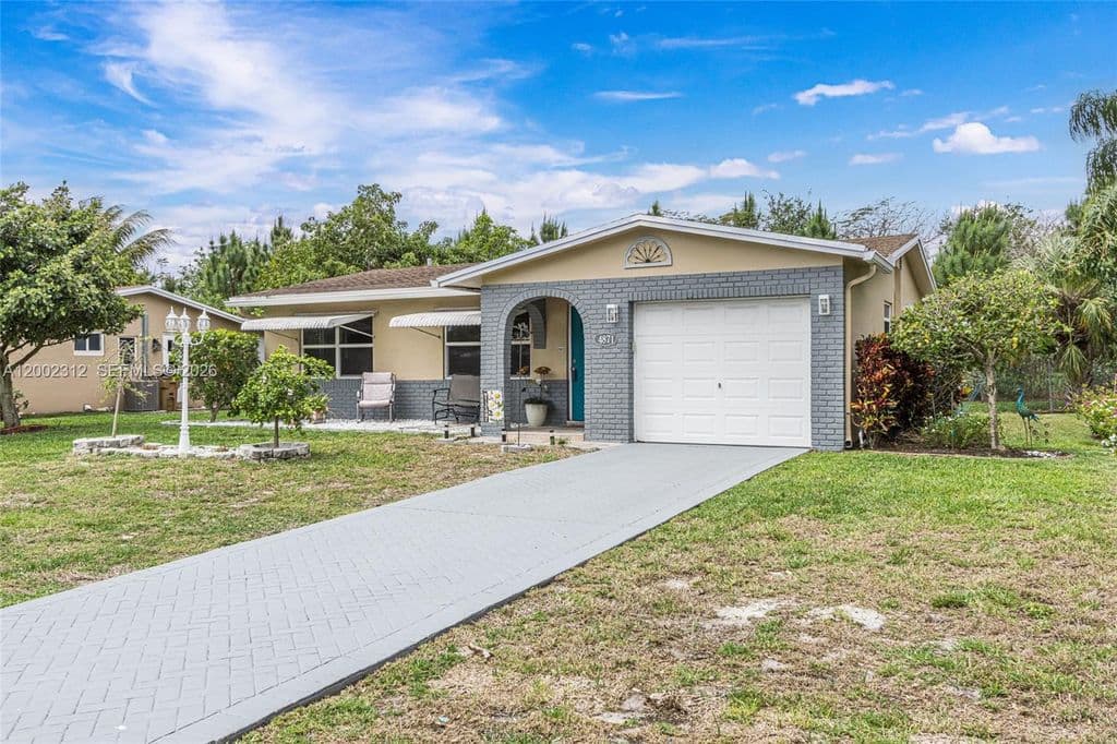 2+1 Müstakil ev — 4871 NW 13th Ave