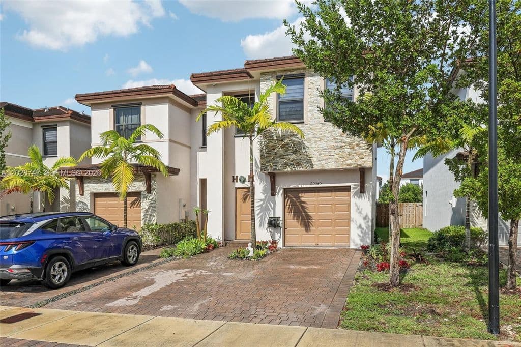 4-bedroom Property — 25345 SW 108th Ave