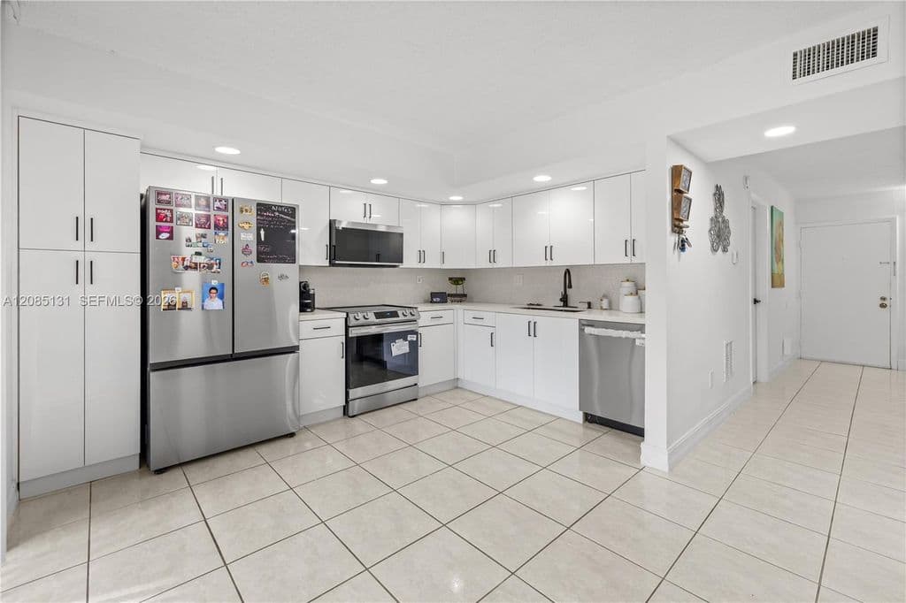 3+1 Condo — 8400 SW 133rd Avenue Rd APT 107