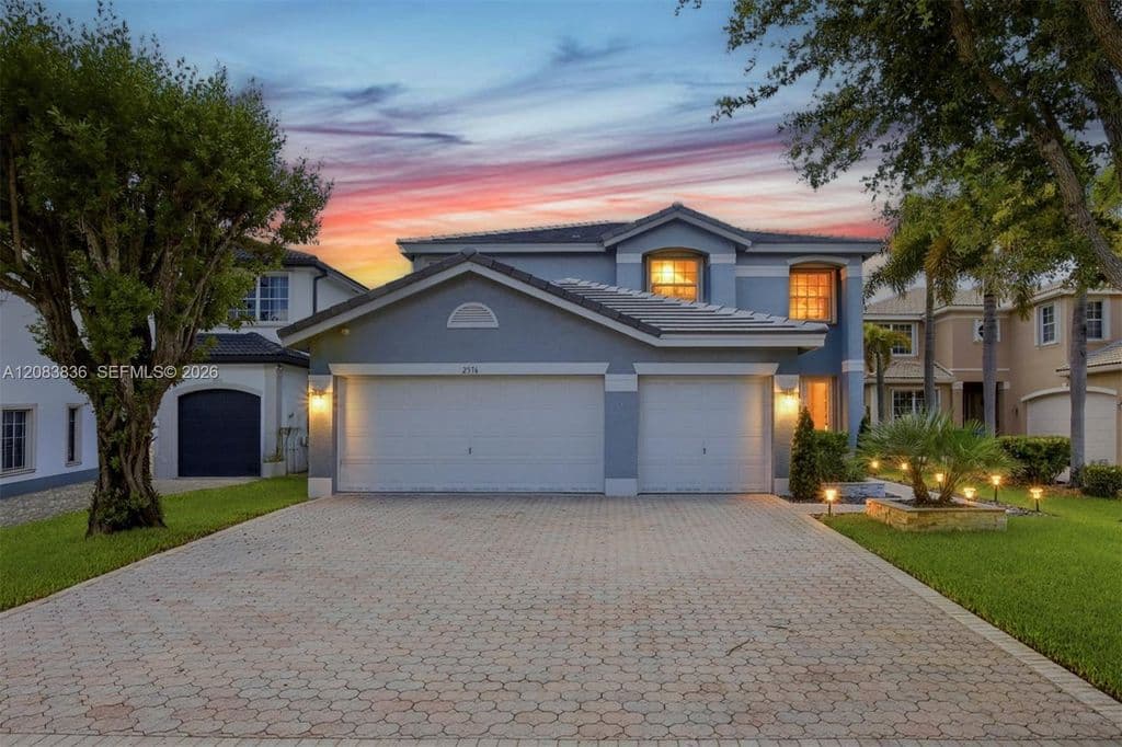5-bedroom Single-Family Home — 2576 SW 158th Ave