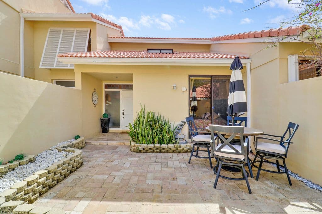 2-bedroom Property — 127 Old Meadow Way