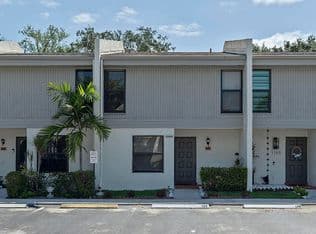 3+1 Townhouse — 1177 NW 98th Terrace #132, Pembroke Pines, 33024