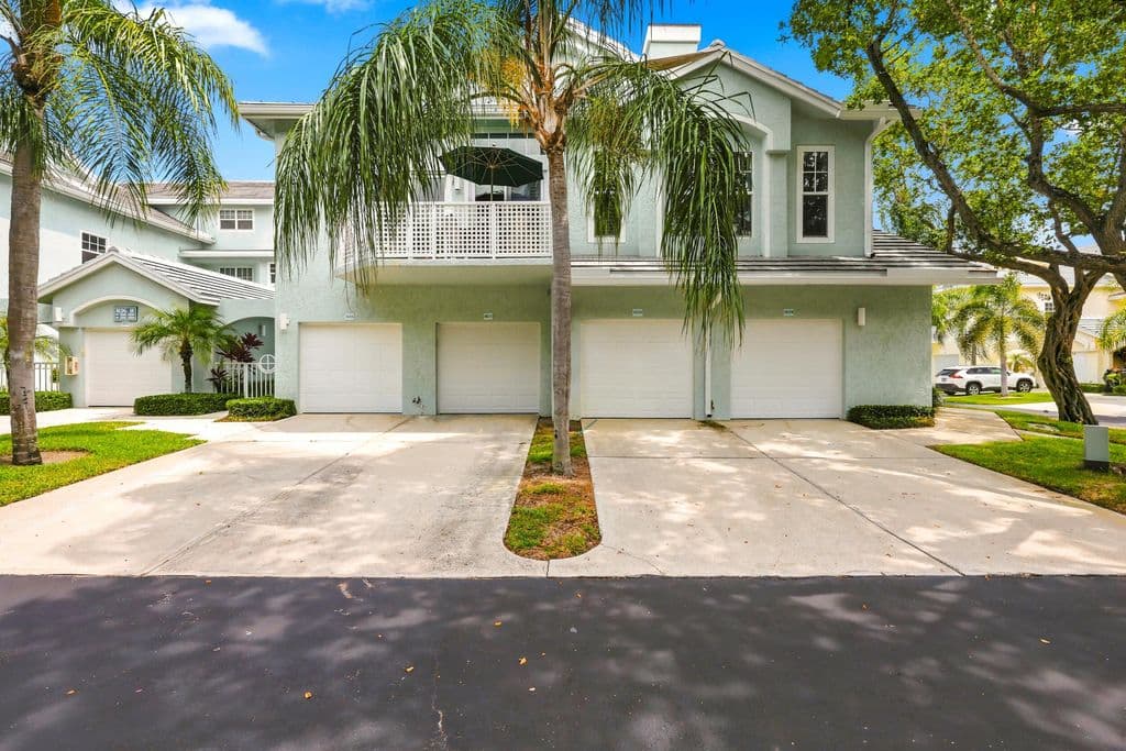 2-bedroom Condo — 1809 Mainsail Circle