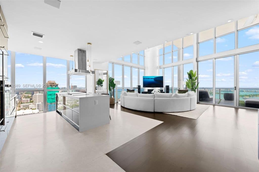 4+1 Condo — 1100 Biscayne Blvd Unit 5706