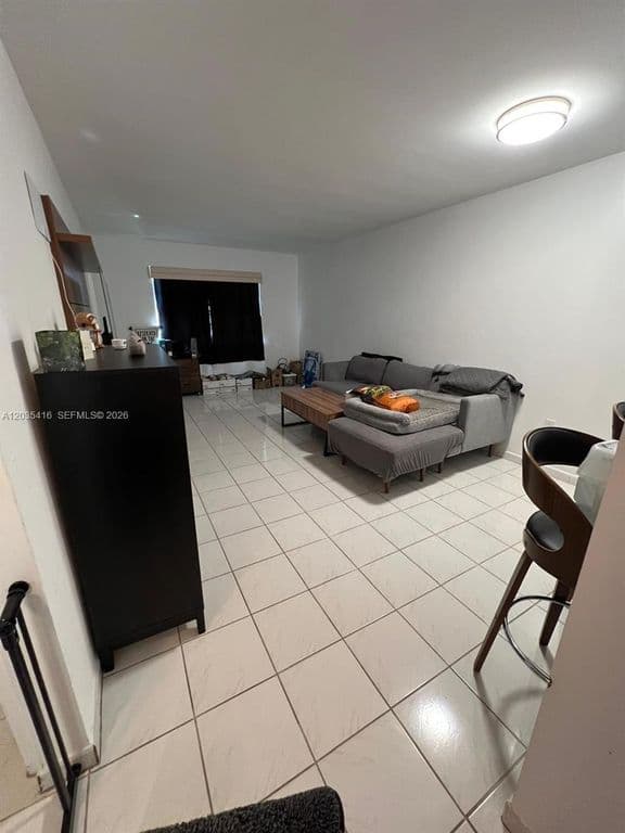 1+1 Condo — 13101 Memorial Hwy APT 201