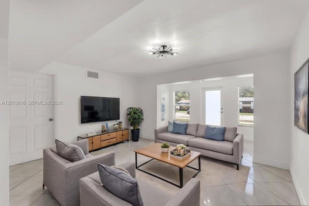 1-bedroom Single-Family Home — 2539 Coolidge St