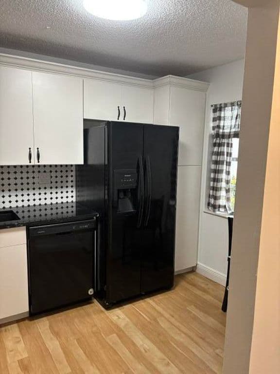 2-bedroom Condo — 143 S LAKE SUSAN Drive S #143