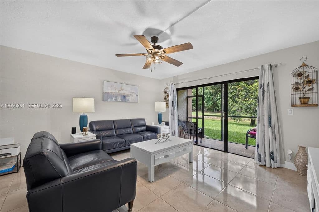 2-bedroom Condo — 205 Lakeview Dr APT 103