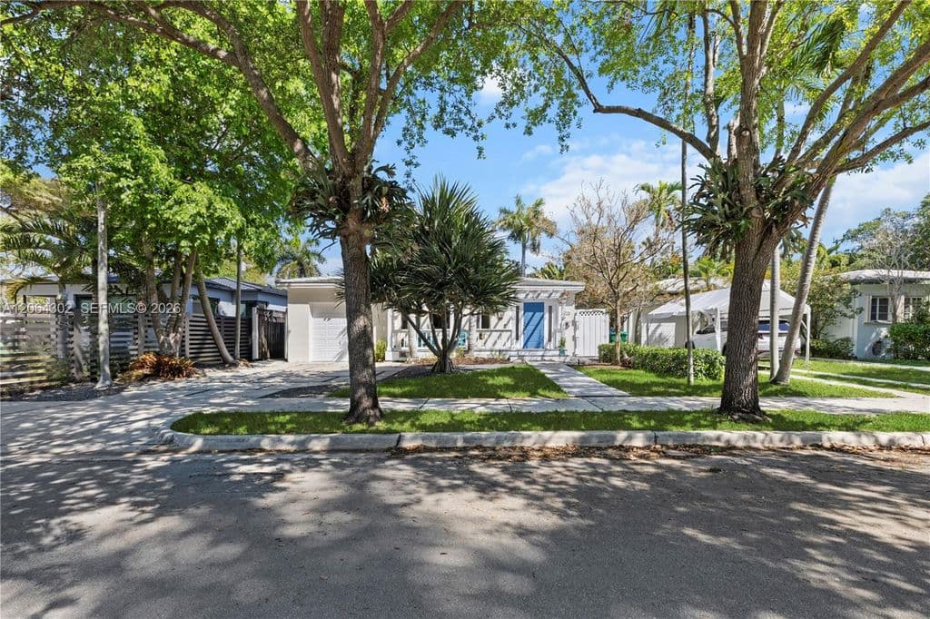 3-bedroom Single-Family Home — 711 NE 72nd Ter