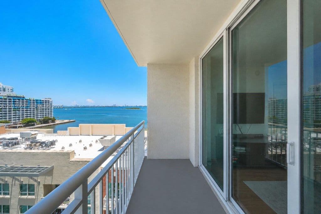 2-bedroom Condo — 2000 N Bayshore Dr APT 1005