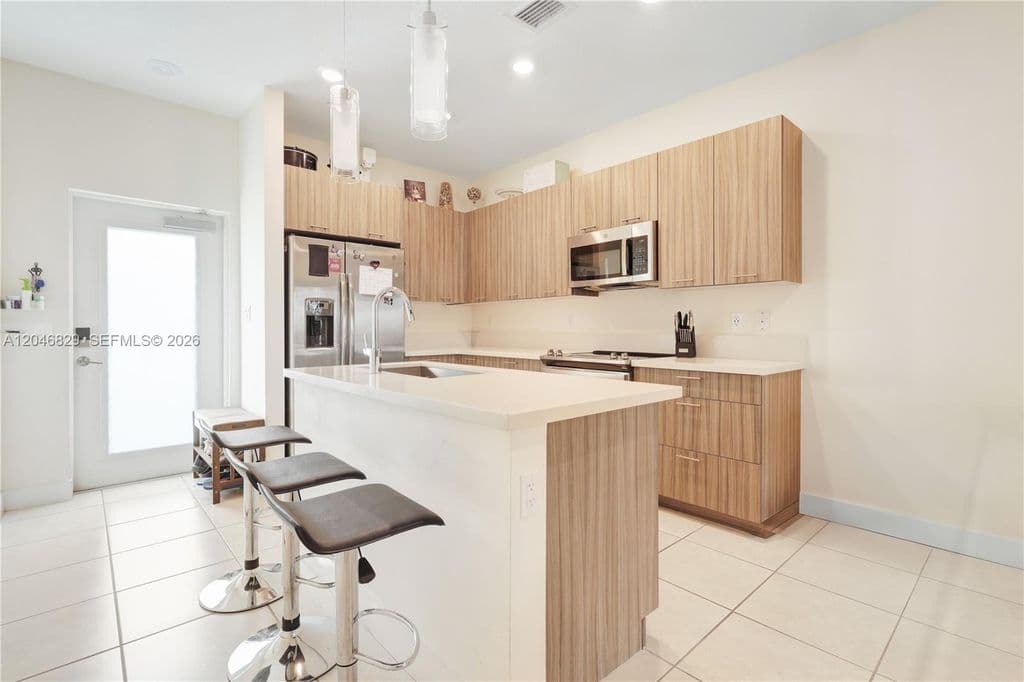 3+1 Condo — 4636 NW 84th Ave #22
