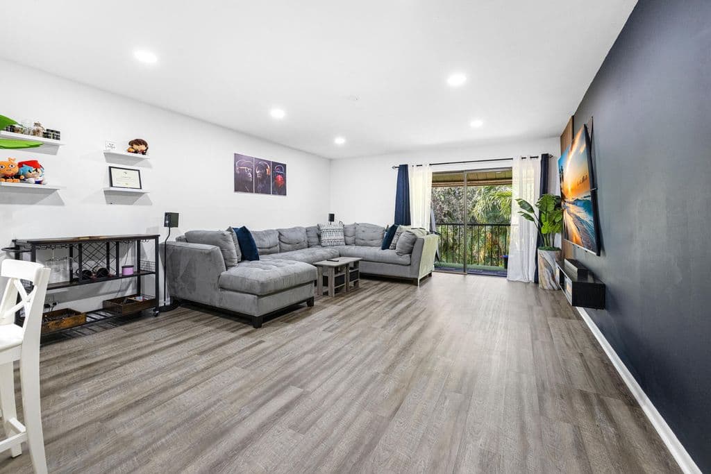 2+1 Condo — 22415 SW 61ST Way #206