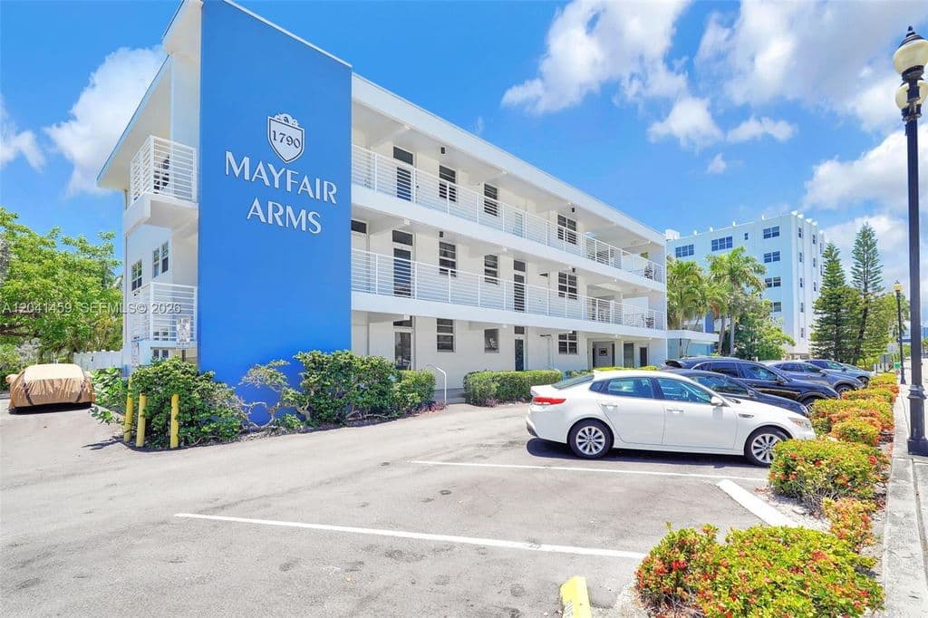 2+1 Condo — 1790 E Las Olas Blvd APT 11