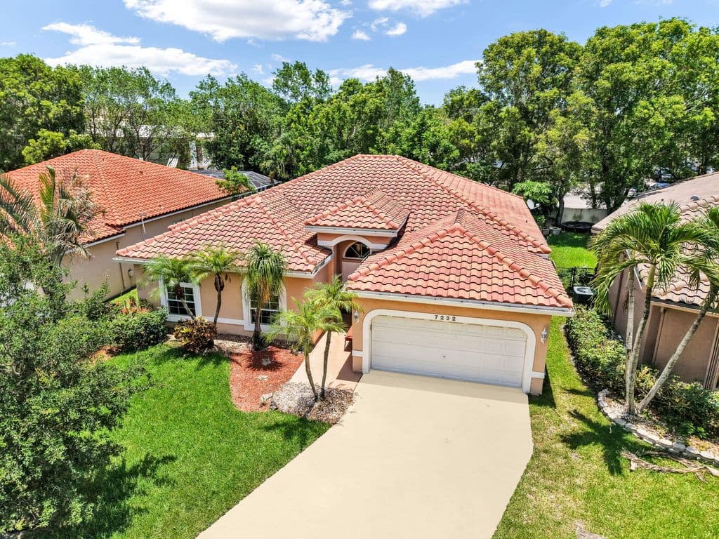 4-bedroom Single-Family Home — 7232 NW 58th Way