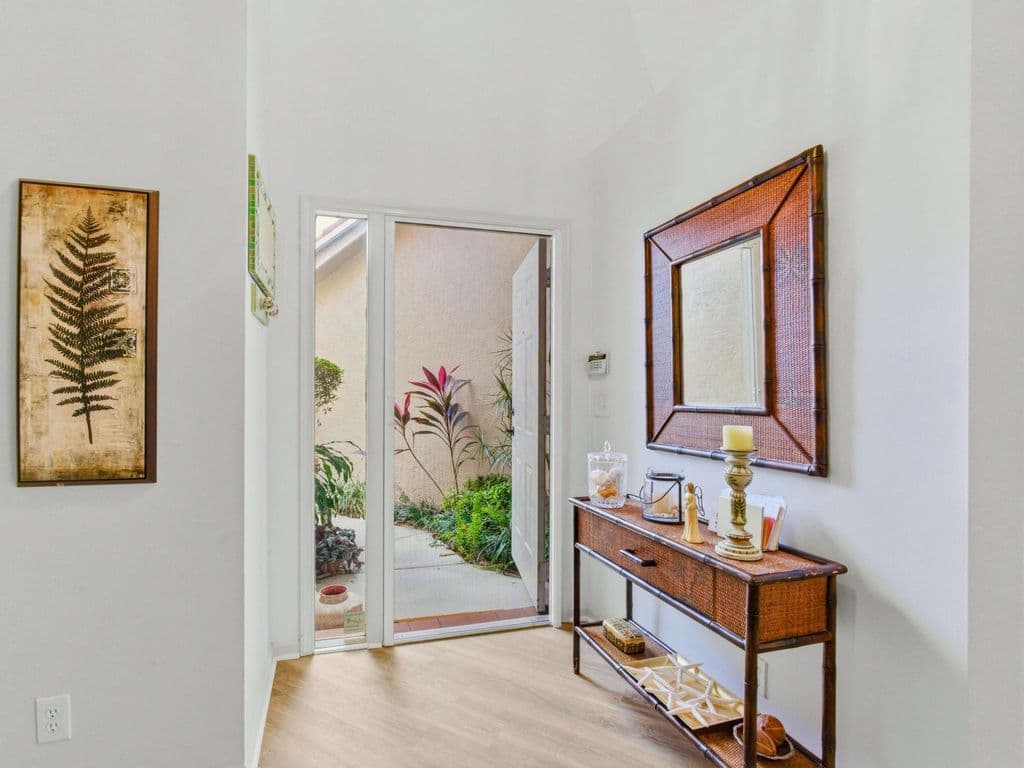2-bedroom Single-Family Home — 6367 Long Key Lane