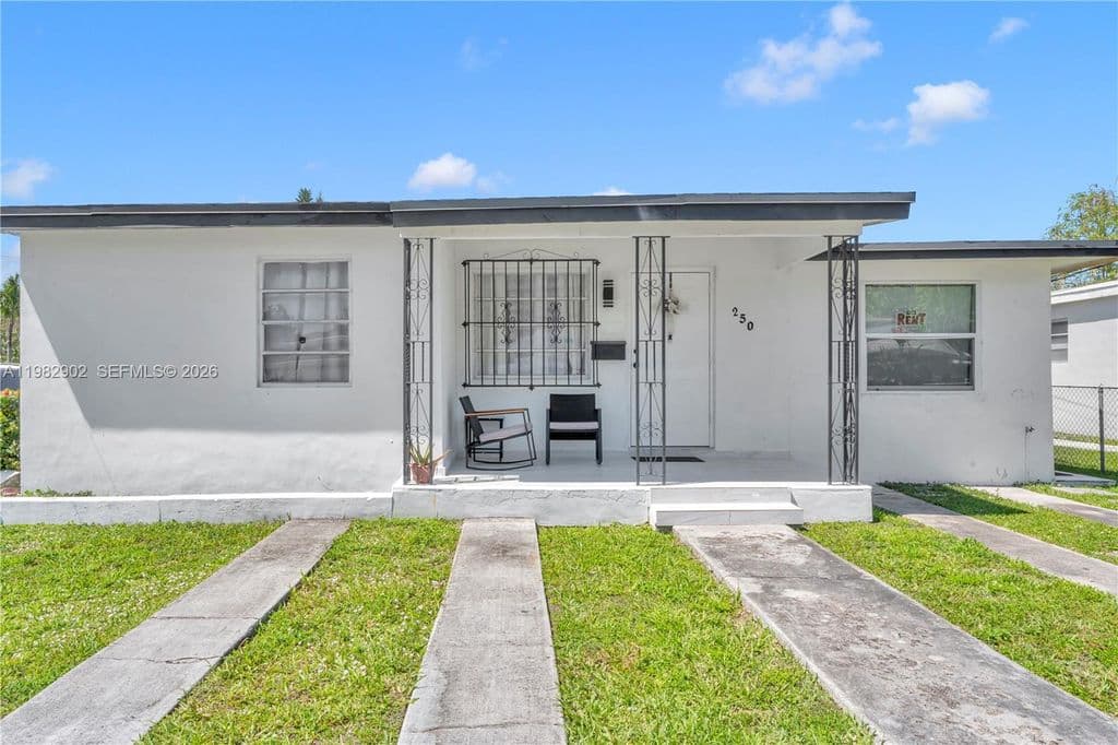 5+1 Mülk — 250 NW 34th Ave