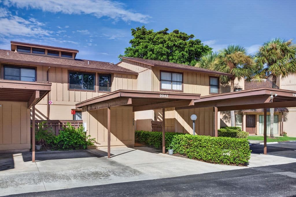 3+1 Mülk — 9942 Royal Palm Boulevard