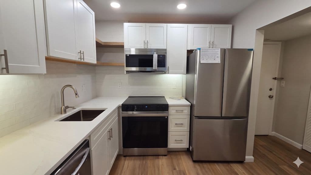 2+1 Condo — 257 S Cypress Road #408