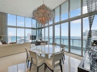 3-bedroom Condo — 495 Brickell Ave APT 2201, Miami, 33131