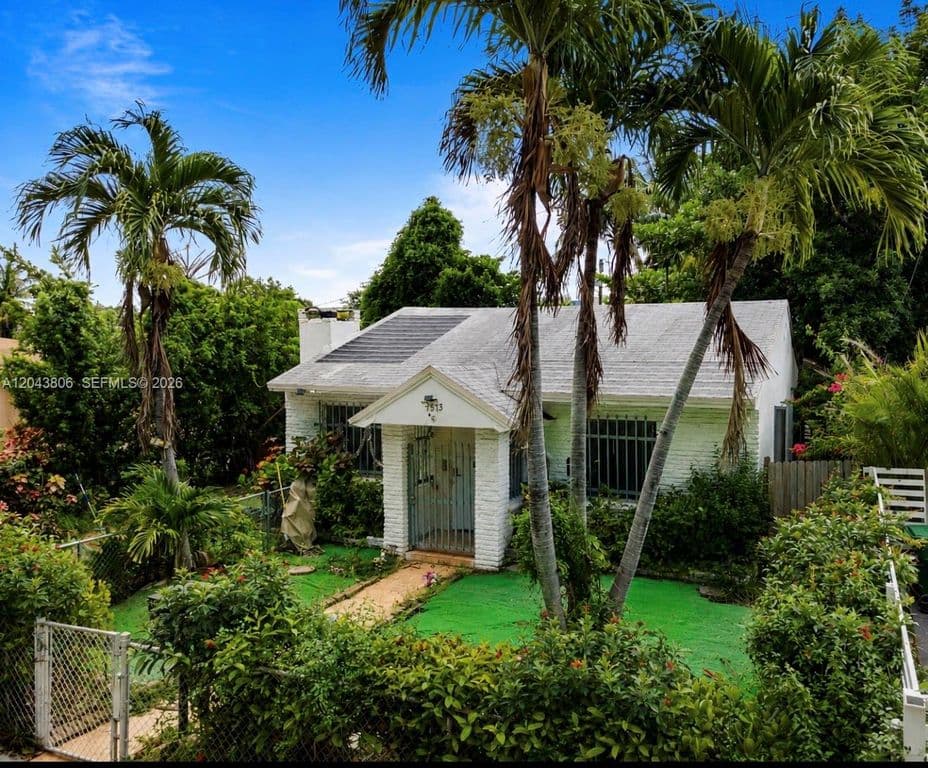 3-bedroom Single-Family Home — 7573 NW 12th Ct