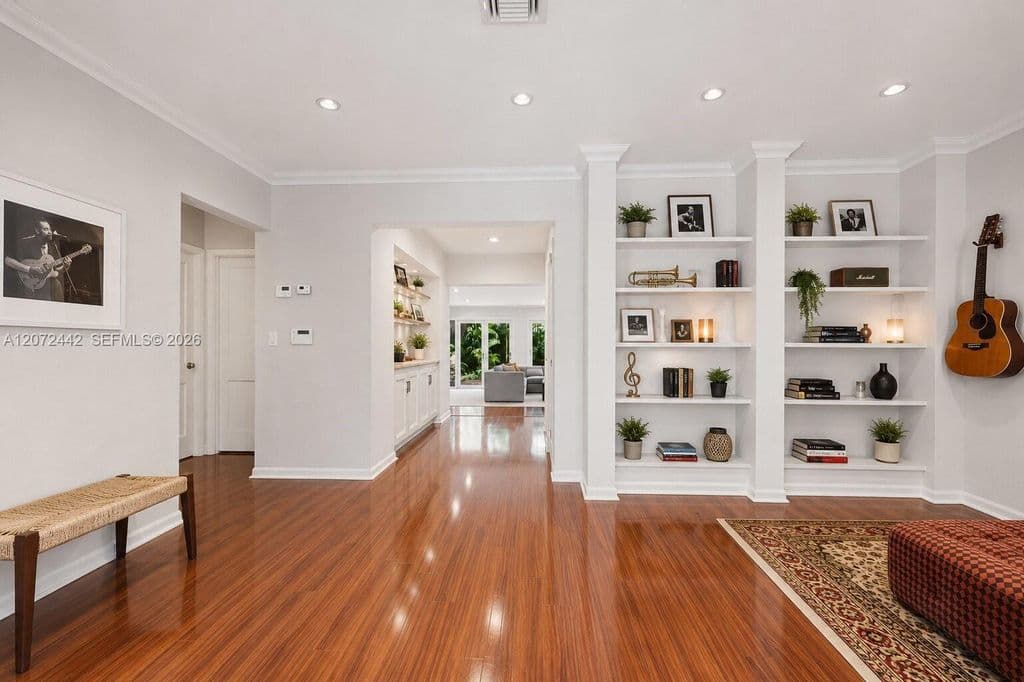 4+1 Müstakil ev — 4120 Lybyer Ave
