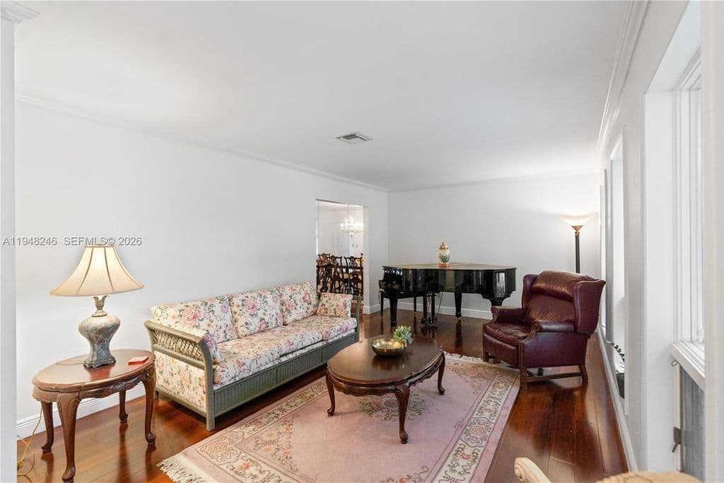 4+1 Müstakil ev — 15200 SW 84th Ave