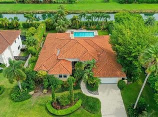 5-bedroom Single-Family Home — 16701 SW 84th Ct, Palmetto Bay, 33157