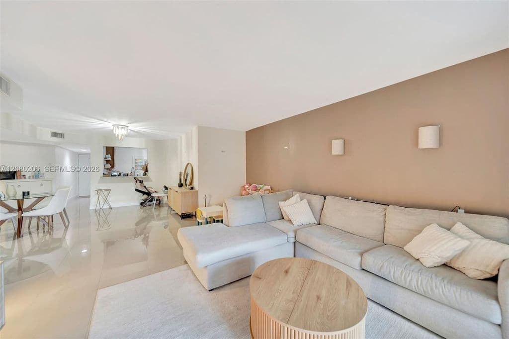 1-bedroom Condo — 1706 Hammock Blvd #110