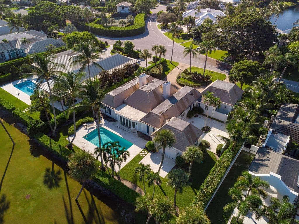 4+1 Müstakil ev — 971 LAKE HOUSE Drive