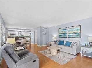 2-bedroom Condo — 2424 NE 9th St APT 207, Fort Lauderdale, 33304