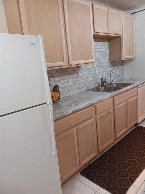2-bedroom Condo — 2901 NW 48TH AVENUE #367