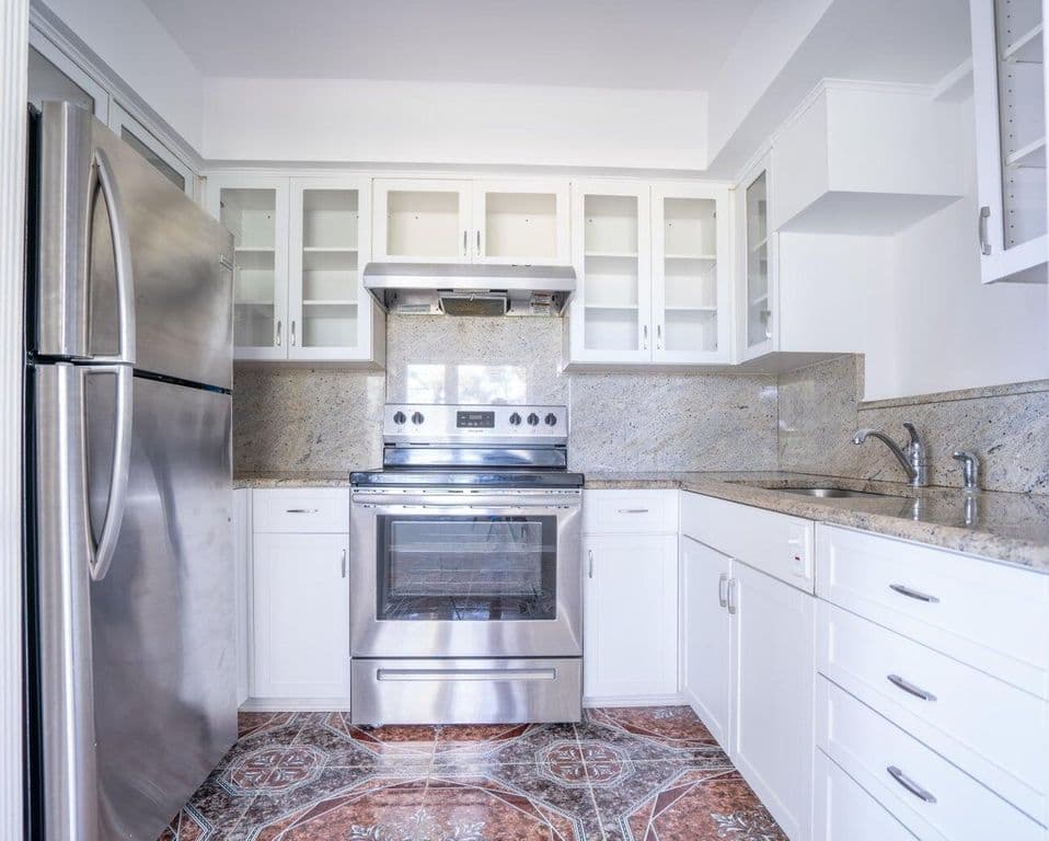 3-bedroom Condo — 131 N Golfview Road #4