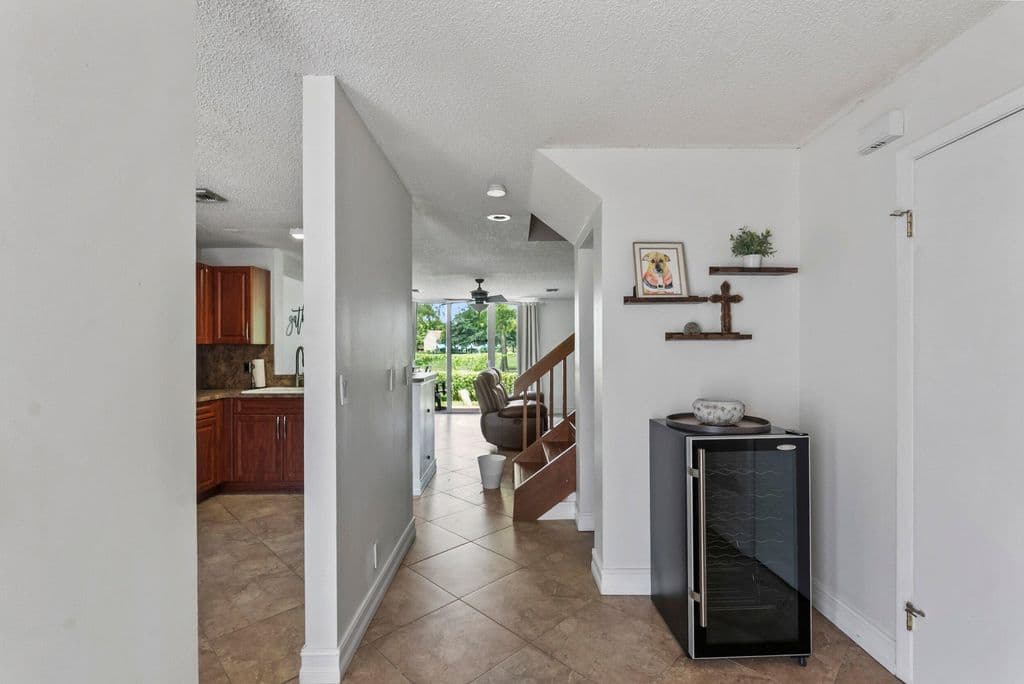 3-bedroom Property — 7127 WOODMONT Way #7127