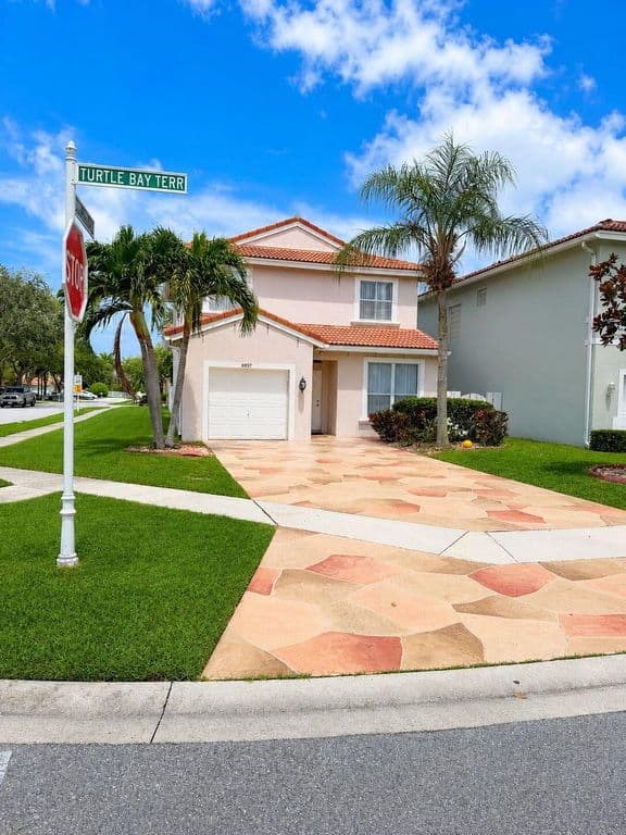 3-bedroom Single-Family Home — 6937 Turtle Bay Terrace