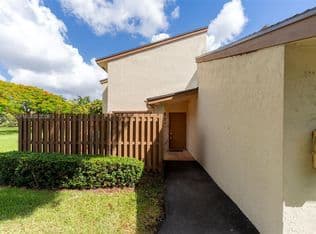 3-bedroom Condo — 11411 SW 109th Rd #50Y, Miami, 33176