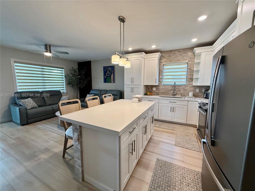 4-bedroom Single-Family Home — 167 SE 24th Ave