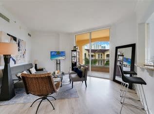 2-bedroom Condo — 3001 NE 185th St APT 612, Aventura, 33180