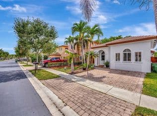 3+1 Müstakil ev — 1130 NE 41st Ave, Homestead, 33033