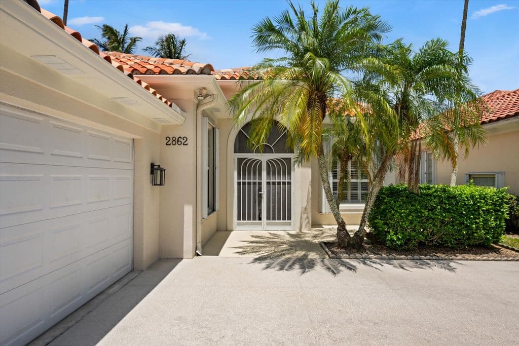 4-bedroom Single-Family Home — 2862 Irma Lake Drive