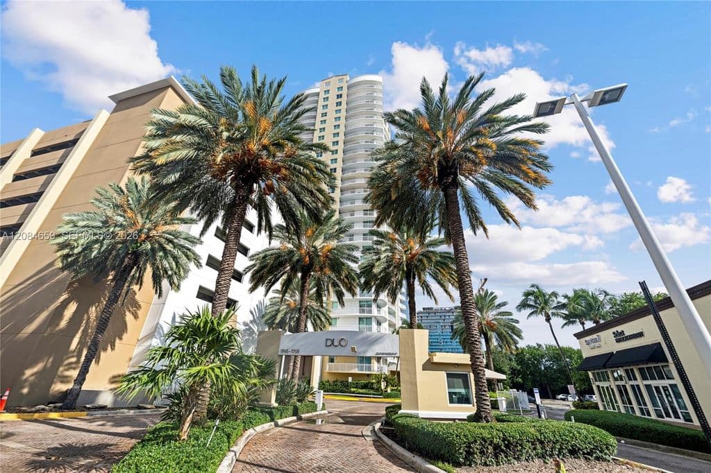 1+1 Condo — 1745 E Hallandale Beach Blvd Unit 2204W