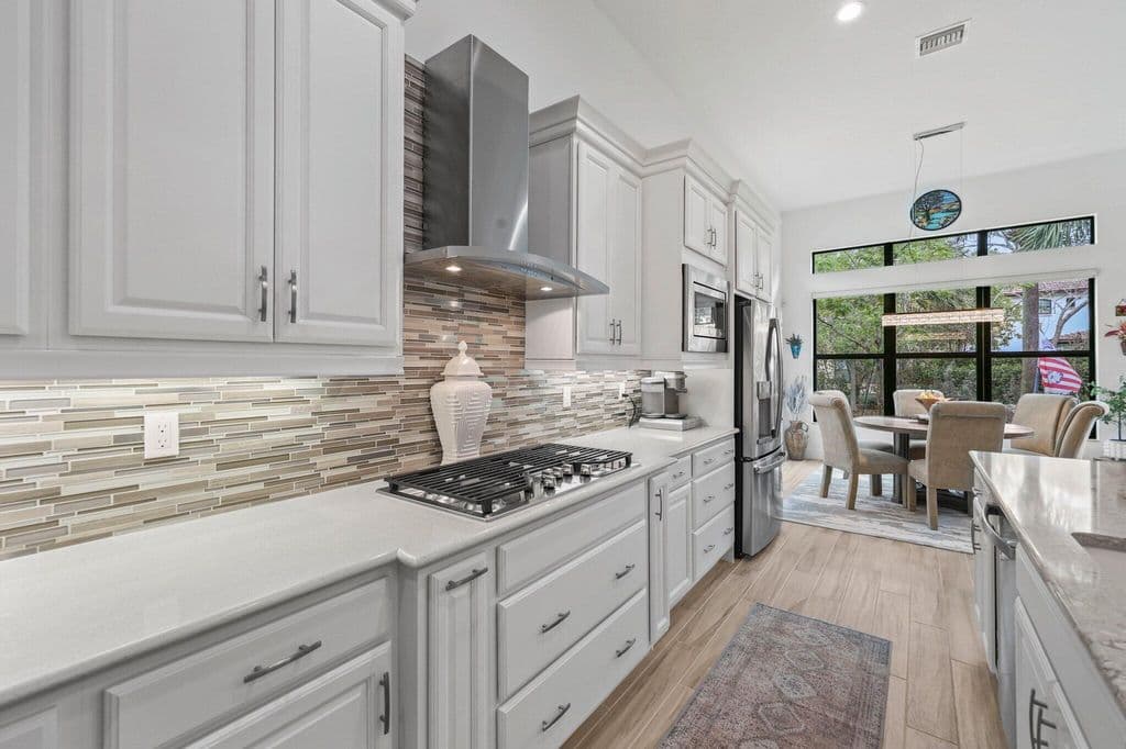 3-bedroom Single-Family Home — 9368 Cantal Circle E